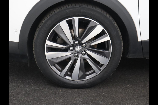 Peugeot 5008 1.2 PureTech GT-Line 7-persoons | Panoramadak | Leder | Carplay | Camera | Navigatie | Keyless | Full LED | Dodehoek detectie