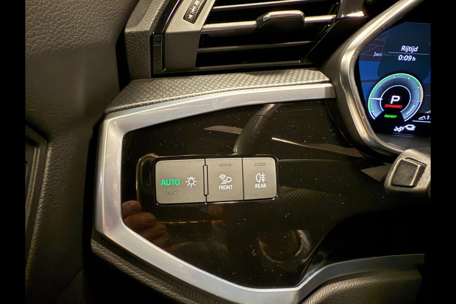 Audi Q3 Sportback 45 TFSI e 3X SLINE BLACK-LINE 20'' PANO/LEDER/SFEERVERL/SONOS/M-STOELEN/CAM/DAB///