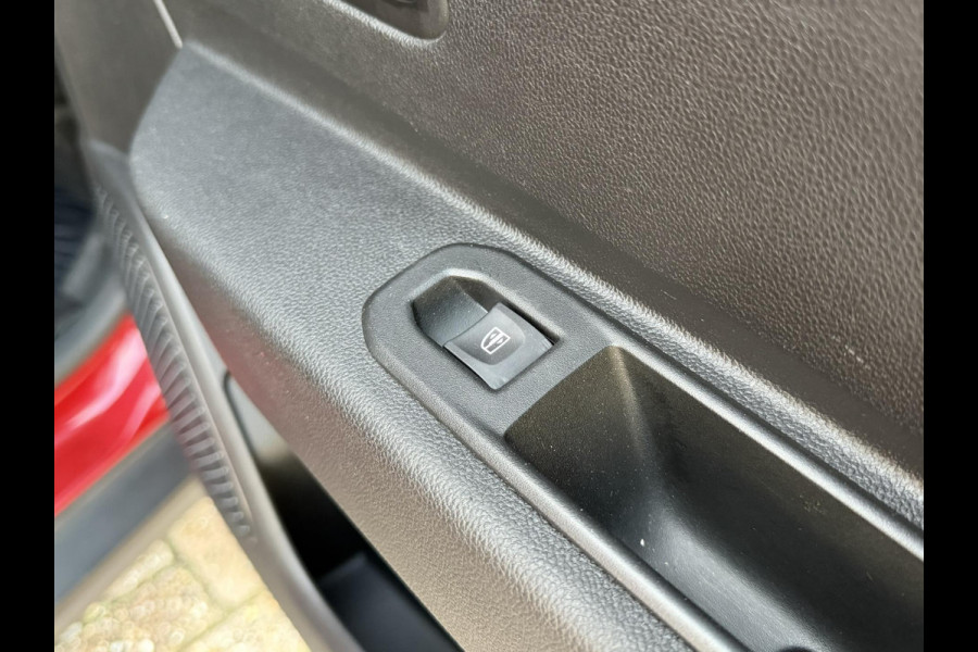 Dacia Duster 1.3 TCe Automaat Navi Camera Pdc Clima Trekhaak Cruise