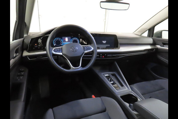 Volkswagen Golf 1.0 eTSI Life Business Airco Climatronic Elektr. ERGO Comfortstoelen Adaptive Cruise Control PDC VA Full LED Stoel/Stuurverwarming Sfeerverlichting