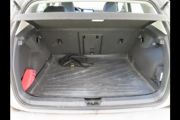 Volkswagen Golf 1.0 eTSI Life Business Airco Climatronic Elektr. ERGO Comfortstoelen Adaptive Cruise Control PDC VA Full LED Stoel/Stuurverwarming Sfeerverlichting