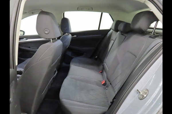 Volkswagen Golf 1.0 eTSI Life Business Airco Climatronic Elektr. ERGO Comfortstoelen Adaptive Cruise Control PDC VA Full LED Stoel/Stuurverwarming Sfeerverlichting