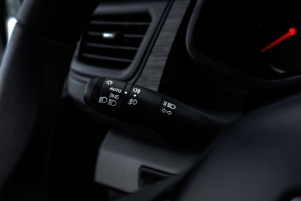 Renault Trafic Renault Trafic Blue dCi 150PK | L2H1 | 9-Zits | IN BTW/BPM | LED | Camera | Navi | Zijschuifdeur R+L | Cruise | Airco | PDC | Eu