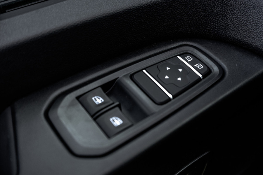 Renault Trafic Renault Trafic Blue dCi 150PK | L2H1 | 9-Zits | IN BTW/BPM | LED | Camera | Navi | Zijschuifdeur R+L | Cruise | Airco | PDC | Eu