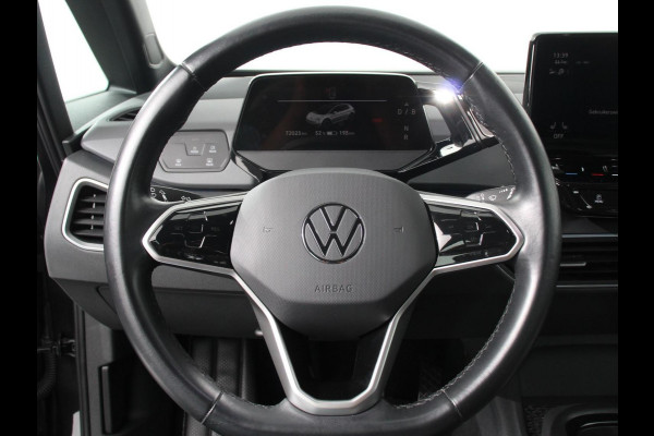 Volkswagen ID.3 Life 58 kWh Climate control Navigatie Cruise control Parkeersensoren voor + achter LED Voorstoelen verwarmd Apple Carplay/ Android Auto