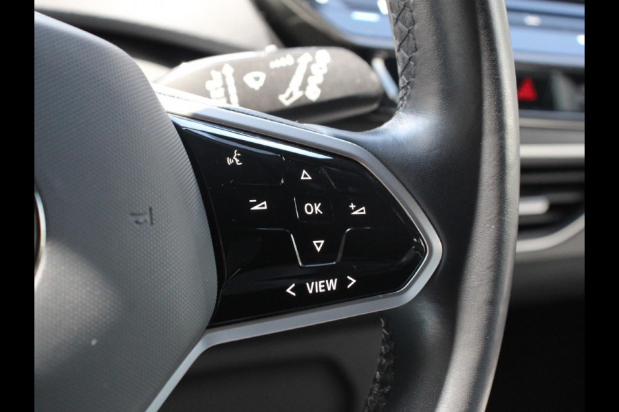 Volkswagen ID.3 Life 58 kWh Climate control Navigatie Cruise control Parkeersensoren voor + achter LED Voorstoelen verwarmd Apple Carplay/ Android Auto