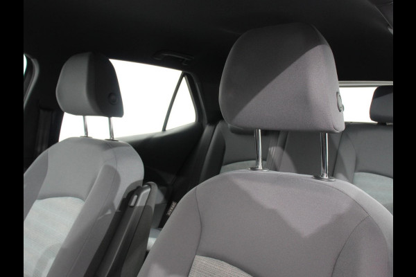 Volkswagen ID.3 Life 58 kWh Climate control Navigatie Cruise control Parkeersensoren voor + achter LED Voorstoelen verwarmd Apple Carplay/ Android Auto