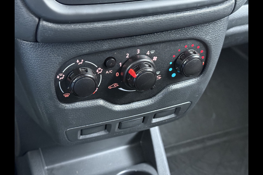 Dacia Dokker 1.5DCI Airco Navi Trekhaak Euro 6 DAB Bluetooth Essential Betonplex Vloer Lat om Lat betimmering Schuifdeur Origineel Nederlandse Auto