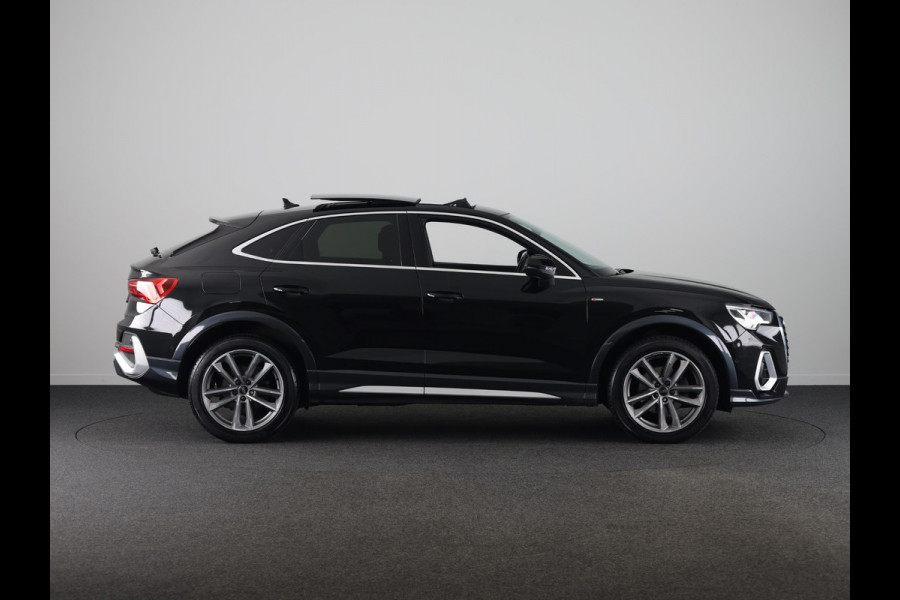 Audi Q3 Sportback 35 TFSI Pro Line S 150pk | Panoramadak | Adaptieve cruise controle | Verwarmbare voorstoelen | Parkeercamera