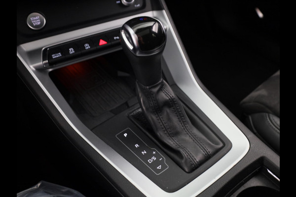 Audi Q3 Sportback 35 TFSI Pro Line S 150pk | Panoramadak | Adaptieve cruise controle | Verwarmbare voorstoelen | Parkeercamera