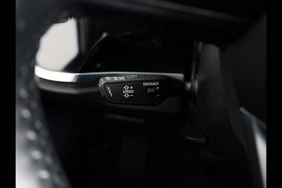Audi Q3 Sportback 35 TFSI Pro Line S 150pk | Panoramadak | Adaptieve cruise controle | Verwarmbare voorstoelen | Parkeercamera