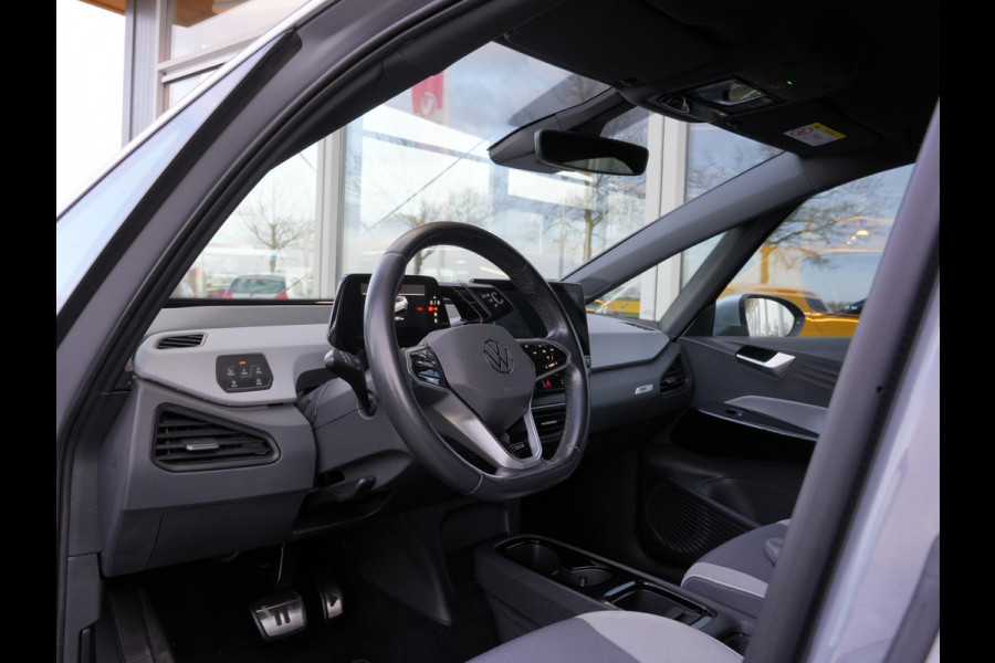 Volkswagen ID.3 First Plus 58 kWh | SoH 92% | LED | Steunhaak | Adaptive Cruise | Navigatie