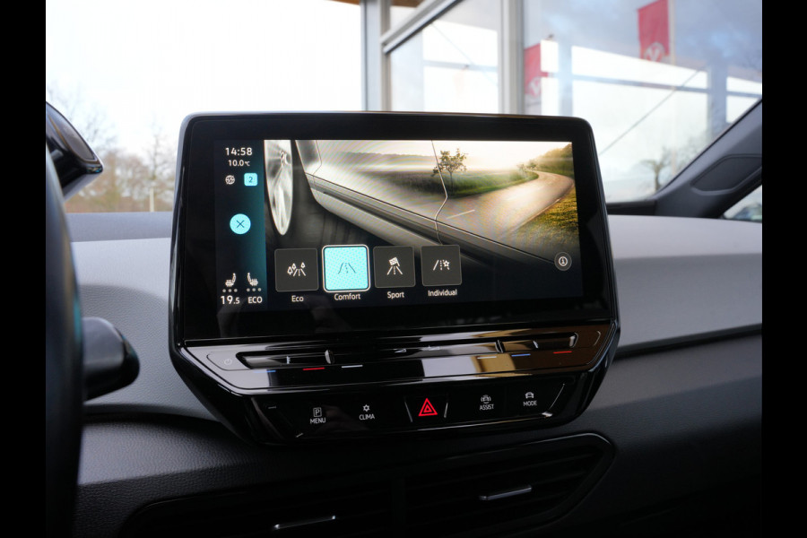 Volkswagen ID.3 First Plus 58 kWh | SoH 92% | LED | Steunhaak | Adaptive Cruise | Navigatie
