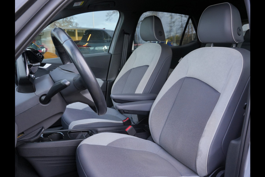 Volkswagen ID.3 First Plus 58 kWh | SoH 92% | LED | Steunhaak | Adaptive Cruise | Navigatie