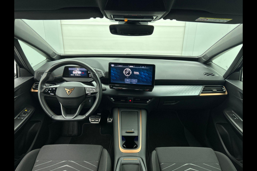 CUPRA Born Essential 62 kWh | Navigatie | Apple Carplay/Android Auto |  Adaptive Cruise Control | Climate Control | Ambient Light | PDC VA | Camera
