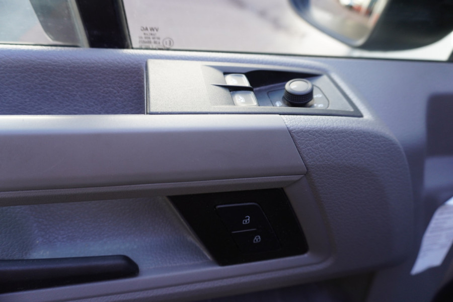 Volkswagen Crafter 35 2.0 TDI 177 PK L3H2 Automaat nr. V002 | Airco | Cruise | 2x geveerde stoel | Apple CP-Android auto