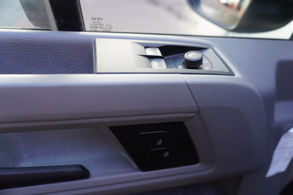 Volkswagen Crafter 35 2.0 TDI 177 PK L3H2 Automaat nr. V002 | Airco | Cruise | 2x geveerde stoel | Apple CP-Android auto