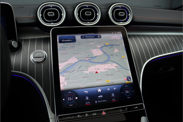 Mercedes-Benz C-Klasse Estate 300 e AMG Line Aut9 | Panoramadak | Trekhaak | Distronic | HUD | Stuurwielverwarming | Memory | Leder | Advanced Sound System | Sfeerverlichting | Rijassistentiepakket+ |