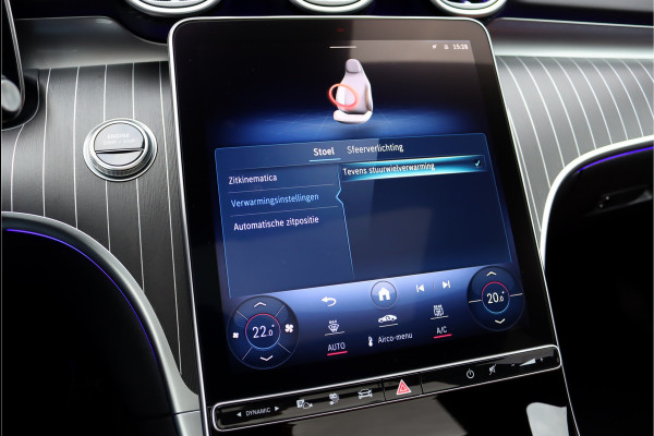 Mercedes-Benz C-Klasse Estate 300 e AMG Line Aut9 | Panoramadak | Trekhaak | Distronic | HUD | Stuurwielverwarming | Memory | Leder | Advanced Sound System | Sfeerverlichting | Rijassistentiepakket+ |