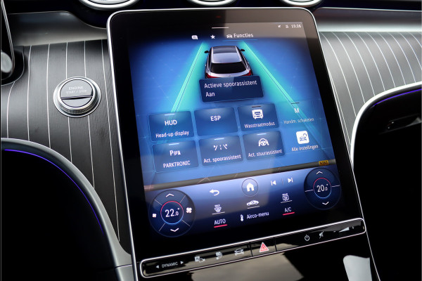 Mercedes-Benz C-Klasse Estate 300 e AMG Line Aut9 | Panoramadak | Trekhaak | Distronic | HUD | Stuurwielverwarming | Memory | Leder | Advanced Sound System | Sfeerverlichting | Rijassistentiepakket+ |