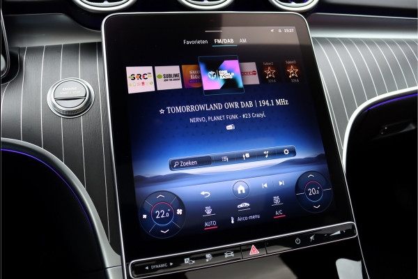 Mercedes-Benz C-Klasse Estate 300 e AMG Line Aut9 | Panoramadak | Trekhaak | Distronic | HUD | Stuurwielverwarming | Memory | Leder | Advanced Sound System | Sfeerverlichting | Rijassistentiepakket+ |