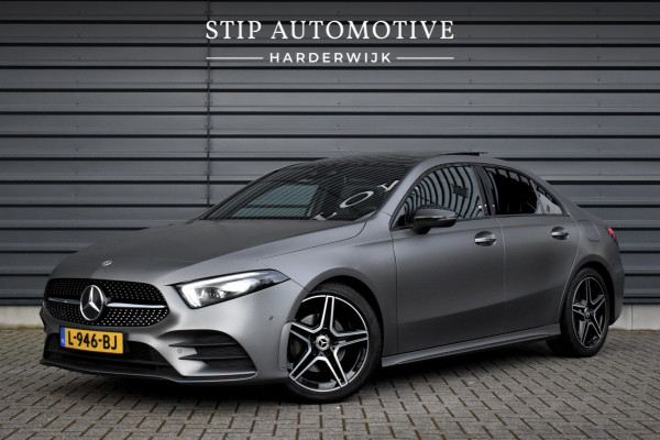Mercedes-Benz A-Klasse 180 Business Solution AMG | Pano | Sfeerverlichting | Camera | Stoelen Elektr. + Memory | Stoelverwarming | Orig. NL |