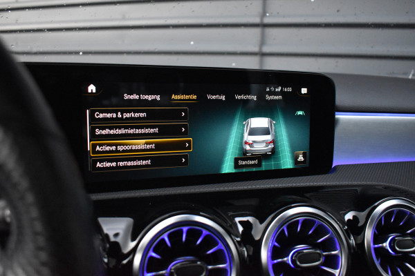 Mercedes-Benz A-Klasse 180 Business Solution AMG | Pano | Sfeerverlichting | Camera | Stoelen Elektr. + Memory | Stoelverwarming | Orig. NL |