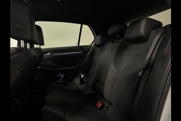 Volkswagen Golf 1.5 eTSI 50 Edition | PANO | IQ LIGHTS | CAMERA | HUD | MILD HYBRIDE
