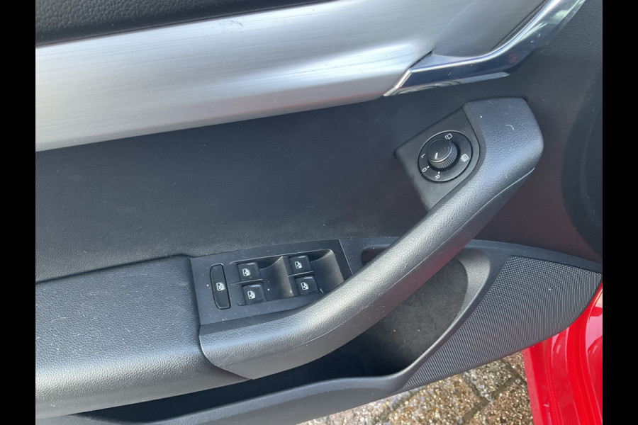 Škoda Octavia Combi 1.6 TDI Automaat 1Eig Carplay Adapt.Cruise Greentech Ambition Business