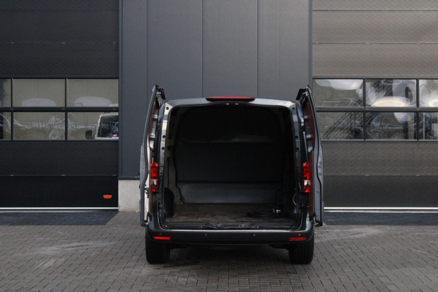 Mercedes-Benz eVito Extra Lang 66 kWh 116pk - Leder - Camera - LED - Carplay/Android - PDC - Stoelverwarming - Snelladen - Rijklaar