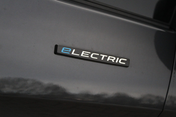 Mercedes-Benz eVito Extra Lang 66 kWh 116pk - Leder - Camera - LED - Carplay/Android - PDC - Stoelverwarming - Snelladen - Rijklaar