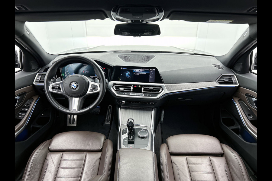 BMW 3-serie 330e eDrive Edition M-sport (NL-auto, 1e Eig, Dealer OnderH, Carplay, Camera, CruiseCon, Leder, Etc)