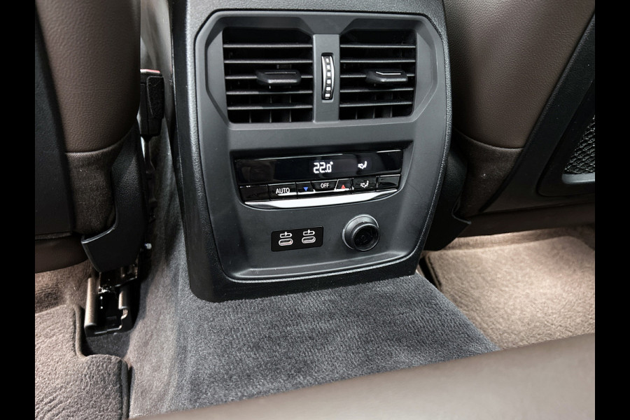 BMW 3-serie 330e eDrive Edition M-sport (NL-auto, 1e Eig, Dealer OnderH, Carplay, Camera, CruiseCon, Leder, Etc)