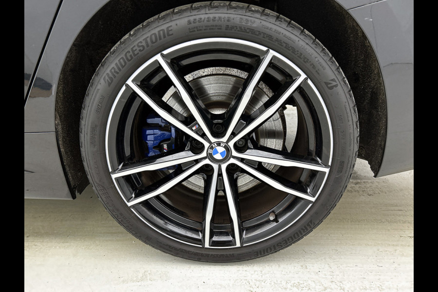 BMW 3-serie 330e eDrive Edition M-sport (NL-auto, 1e Eig, Dealer OnderH, Carplay, Camera, CruiseCon, Leder, Etc)