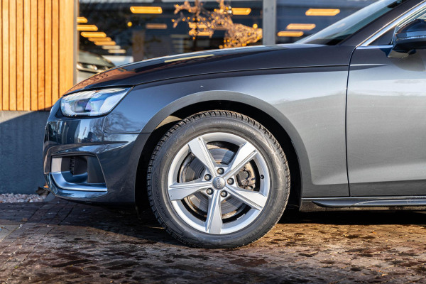Audi A4 Avant 35 TFSI Business Edition 150PK Navi Sportstoelen Trekhaak
