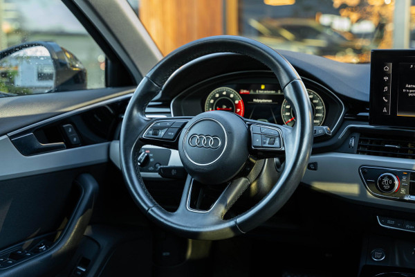 Audi A4 Avant 35 TFSI Business Edition 150PK Navi Sportstoelen Trekhaak