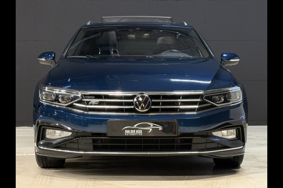 Volkswagen Passat Variant 1.5 TSI 2x R-Line Business + | Panoramadak | Leder | Camera | Afn. trekhaak | Adaptive cruise | Stoelverwarming | Virtual