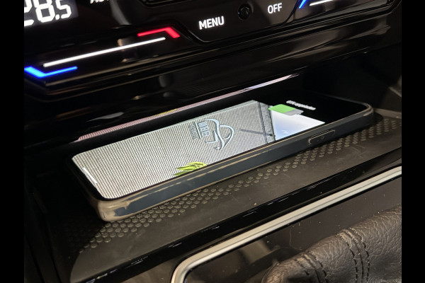 Volkswagen Passat Variant 1.5 TSI 2x R-Line Business + | Panoramadak | Leder | Camera | Afn. trekhaak | Adaptive cruise | Stoelverwarming | Virtual