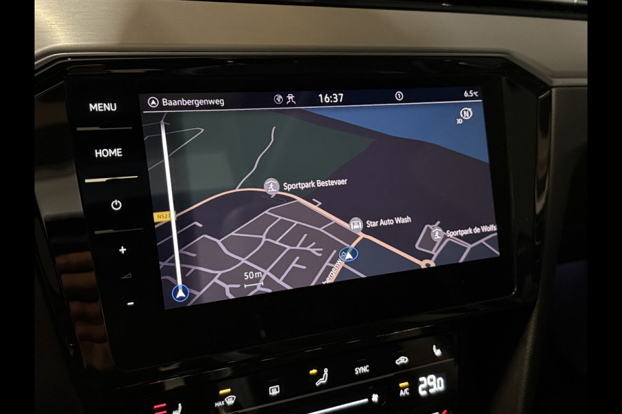 Volkswagen Passat Variant 1.5 TSI 2x R-Line Business + | Panoramadak | Leder | Camera | Afn. trekhaak | Adaptive cruise | Stoelverwarming | Virtual