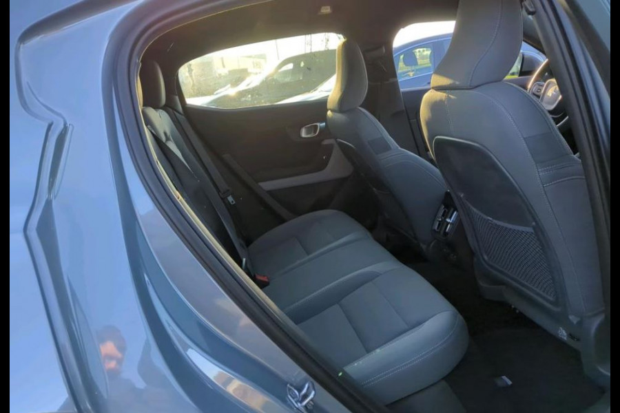 Polestar 2 Long Range Dual Motor Launch Edition 78kWh | Panoramadak | Stoelverwarming | Stuurverwarming | Harman Kardon | Memory Seat | 360 Camera | Keyless | Apple Carplay | BTW | LED |