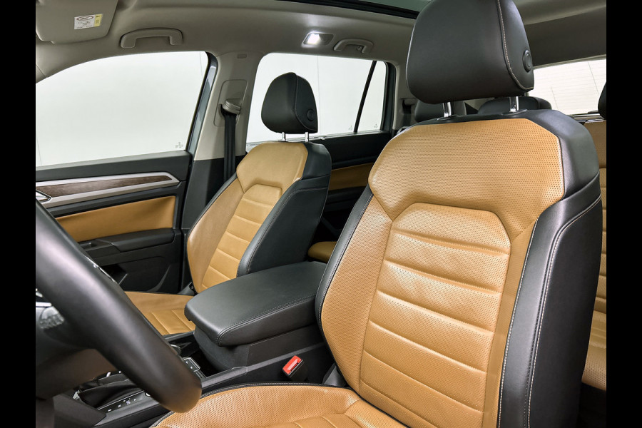 Volkswagen Atlas (Goed OnderH, 7 persoons, Panoramadak, Camera, StoelV, Cruise Con, Automaat, Etc)