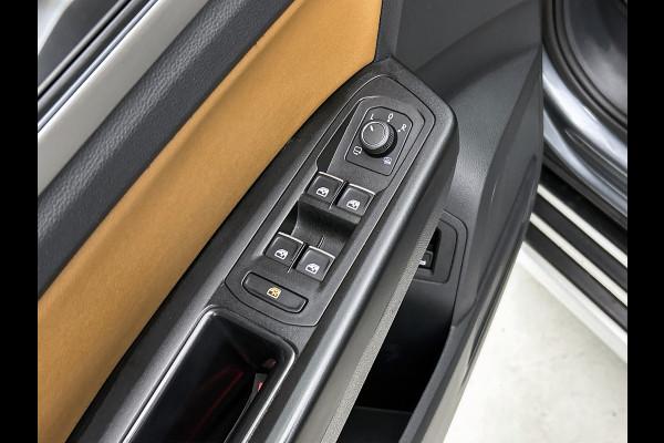 Volkswagen Atlas (Goed OnderH, 7 persoons, Panoramadak, Camera, StoelV, Cruise Con, Automaat, Etc)