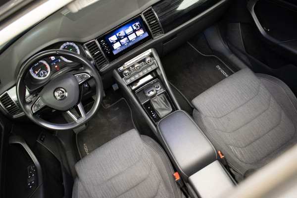 Škoda Kodiaq 1.5 TSI Style Business 7p. (PANORAMADAK,CARPLAY,NAVI,LED,360 CAMERA,CRUISE,ELECTRISCHE STOELEN,KEY LESS,STOELVER.)