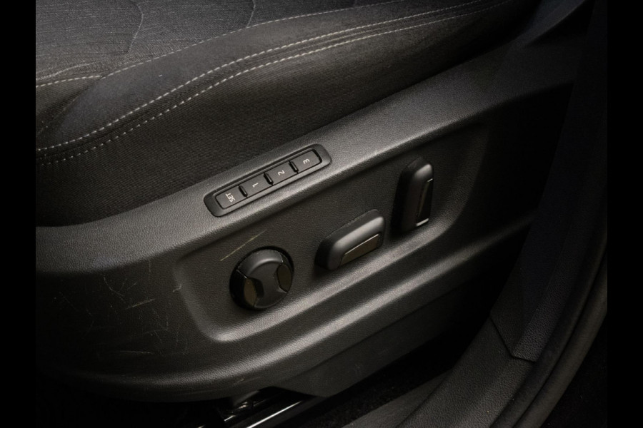 Škoda Kodiaq 1.5 TSI Style Business 7p. (PANORAMADAK,CARPLAY,NAVI,LED,360 CAMERA,CRUISE,ELECTRISCHE STOELEN,KEY LESS,STOELVER.)