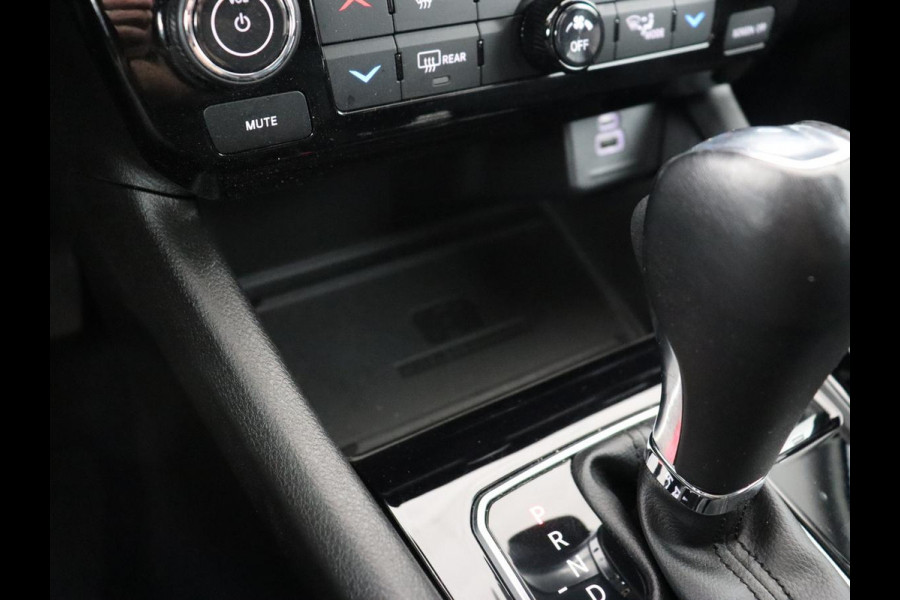 Jeep Compass 4xe 240 Plug-in Hybrid Electric S | Stoel & stuurverwarming | Half leder | Camera | Adaptive cruise | Carplay | Keyless | PHEV