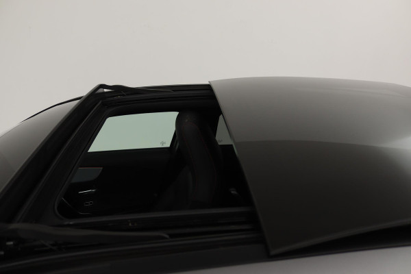 Mercedes-Benz A-Klasse 250 e Business Solution AMG Limited (SFEERVERLICHTING, PANORAMADAK, CAMERA, STOELVERWARMING, 1e EIGENAAR)