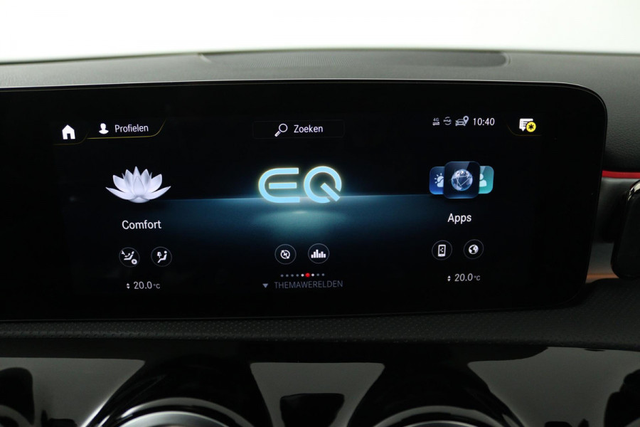 Mercedes-Benz A-Klasse 250 e Business Solution AMG Limited (SFEERVERLICHTING, PANORAMADAK, CAMERA, STOELVERWARMING, 1e EIGENAAR)