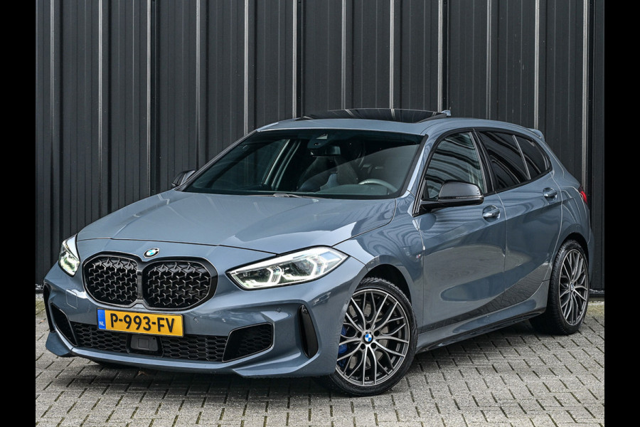 BMW 1-serie M135i xDrive High Executive · M- sport · Panoramadak · Camera · Active cruise · Harman/Kardon · Adaptive Suspension · M Sportbra