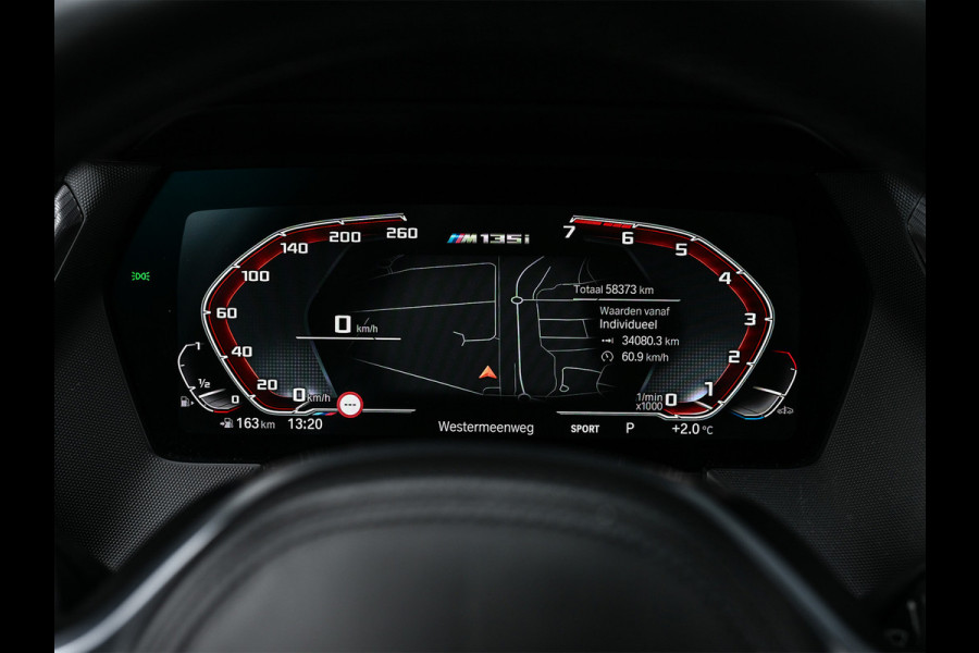 BMW 1-serie M135i xDrive High Executive · M- sport · Panoramadak · Camera · Active cruise · Harman/Kardon · Adaptive Suspension · M Sportbra