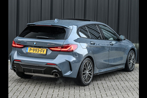 BMW 1-serie M135i xDrive High Executive · M- sport · Panoramadak · Camera · Active cruise · Harman/Kardon · Adaptive Suspension · M Sportbra